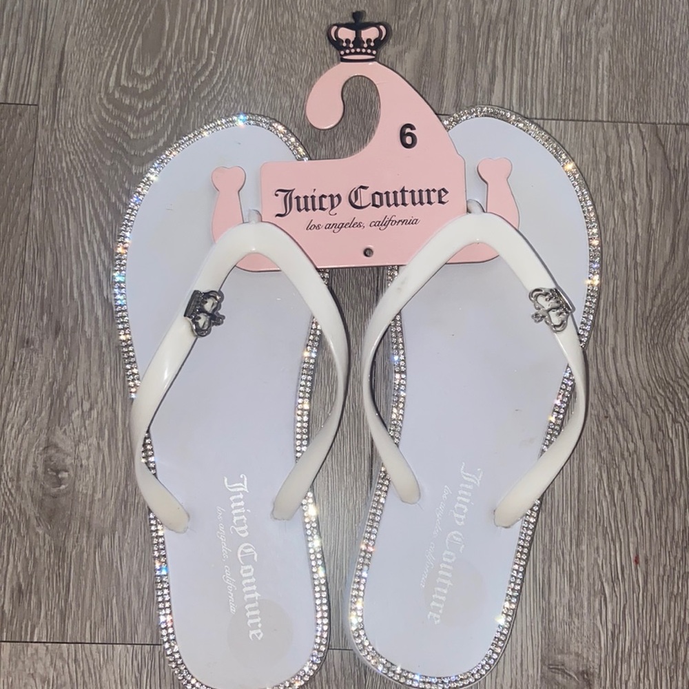 Juicy flip flops